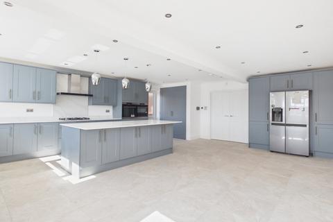 5 bedroom semi-detached house for sale, Robinson Road, High Wycombe, Buckinghamshire, HP13