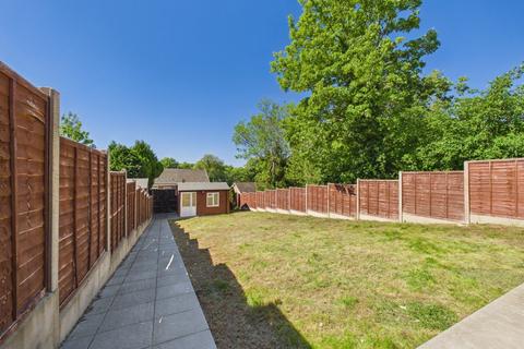 5 bedroom semi-detached house for sale, Robinson Road, High Wycombe, Buckinghamshire, HP13