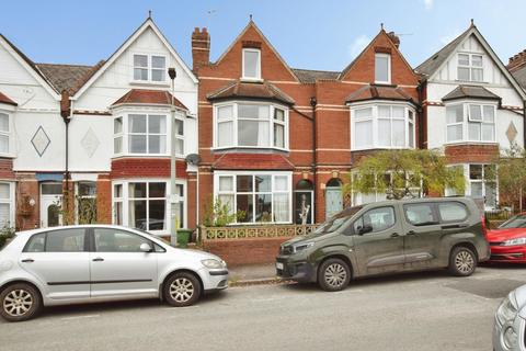 5 bedroom terraced house for sale, Barnardo Road