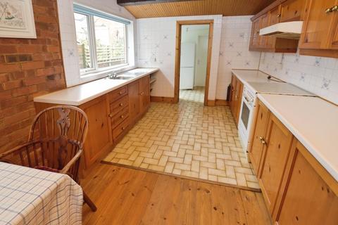 5 bedroom terraced house for sale, Barnardo Road
