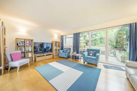 5 bedroom terraced house to rent, Lansdowne Road, London SW20