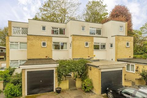 5 bedroom terraced house to rent, Lansdowne Road, London SW20