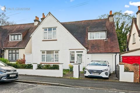 3 bedroom chalet for sale, Demesne Road, Wallington