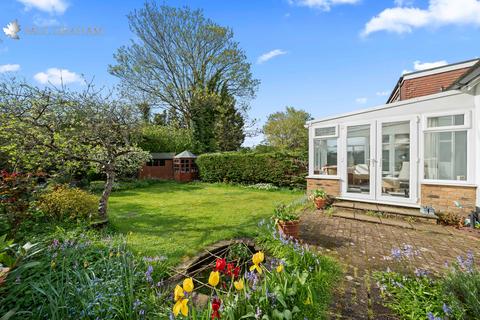 3 bedroom chalet for sale, Demesne Road, Wallington