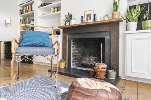 3 bedroom terraced house for sale, Evering Road, London