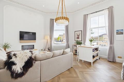 2 bedroom flat for sale, Cleveden Drive, Glasgow G12