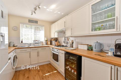 3 bedroom end of terrace house for sale, Pavilion Rise, Ryde PO33