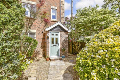 3 bedroom end of terrace house for sale, Pavilion Rise, Ryde PO33