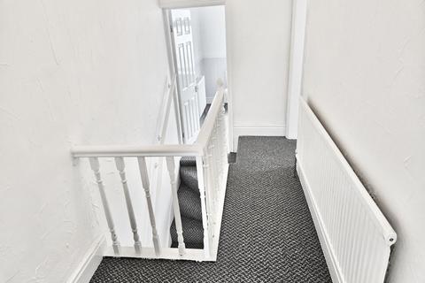 3 bedroom terraced house to rent, Severn Street, Hull, HU8