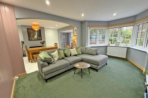 4 bedroom semi-detached house for sale, Station Road, Scarborough YO13