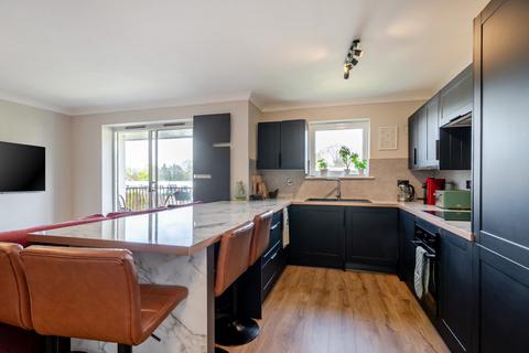 2 bedroom flat for sale, Albemarle Road, Beckenham, BR3