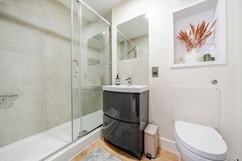 2 bedroom flat for sale, Albemarle Road, Beckenham, BR3