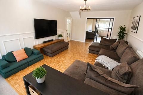 4 bedroom semi-detached house for sale, Birling Avenue, Maidstone
