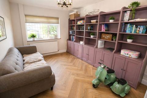 4 bedroom semi-detached house for sale, Birling Avenue, Maidstone