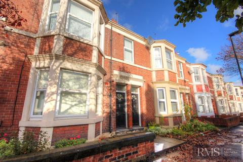 3 bedroom apartment for sale, Helmsley Road, Newcastle Upon Tyne NE2