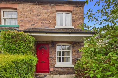 2 bedroom semi-detached house for sale, Victoria Road, Bridgnorth WV16