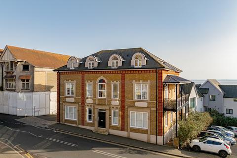 2 bedroom apartment for sale, The Bell, Leigh-on-Sea SS9