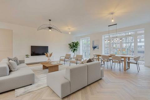 undefined, Chalkwell Avenue, Westcliff-on-Sea SS0