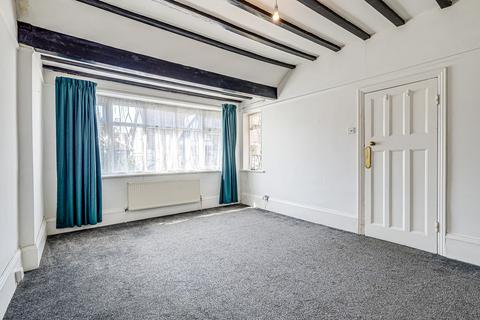 2 bedroom chalet for sale, Cliffsea Grove, Leigh-on-sea SS9