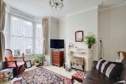 1 bedroom flat for sale, Albert Road, Southend-on-sea SS1