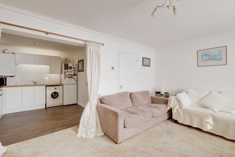 2 bedroom apartment for sale, Glendale Gardens, Leigh-on-sea SS9