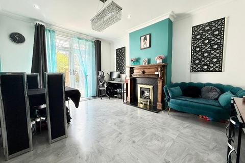 4 bedroom semi-detached house for sale, Old Bedford Road, Old Bedford Road Area, Luton, Bedfordshire, LU2 7HN