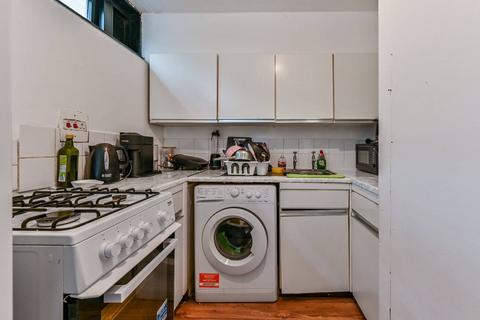 Studio to rent, Broadfield Lane, Camden, London, NW1