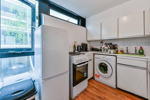 Studio to rent, Broadfield Lane, Camden, London, NW1