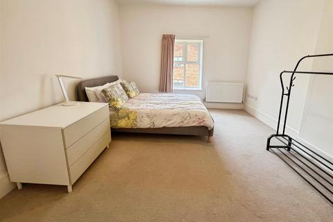 2 bedroom apartment for sale, Cressing Place, Newcastle ST5