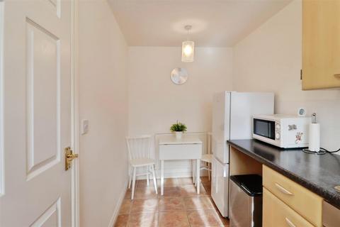 2 bedroom mews for sale, Redwood Drive, Crewe CW1