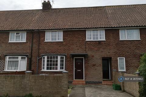 2 bedroom terraced house to rent, Crossfield Crescent, York, YO19
