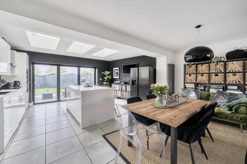 3 bedroom end of terrace house for sale, Croft Corner, Old Windsor, Windsor