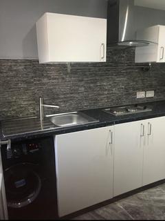 Studio to rent, Balfour Road, Ilford