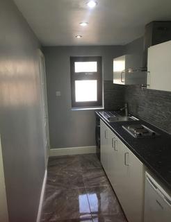 Studio to rent, Balfour Road, Ilford