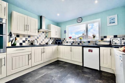 3 bedroom semi-detached house for sale, Mancetter Road, Atherstone, Warwickshire, CV9