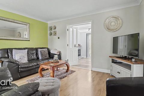 2 bedroom end of terrace house for sale, Wheatfields, Thurston, Bury St Edmunds