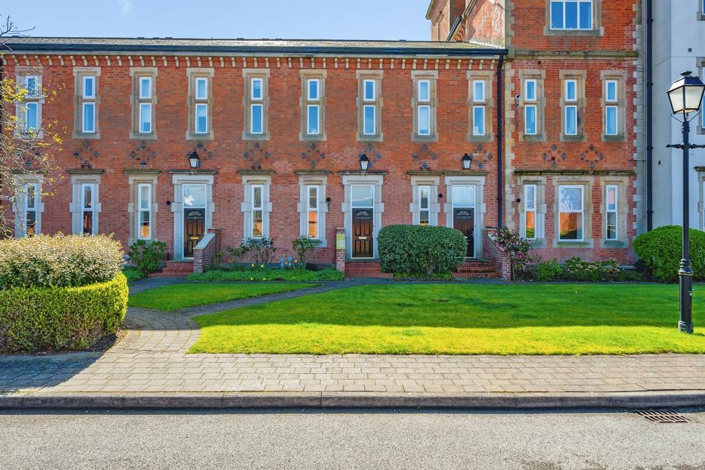 2 bedroom townhouse for sale