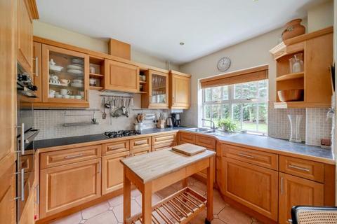 2 bedroom apartment for sale, Palmerstone Court, Virginia Water, Surrey