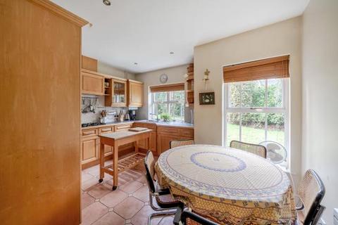 2 bedroom apartment for sale, Palmerstone Court, Virginia Water, Surrey