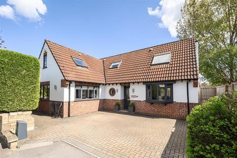 3 bedroom detached bungalow for sale, Malmesbury Road, Chippenham