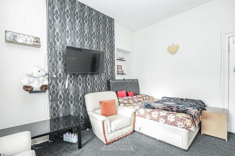 1 bedroom flat for sale, Grant Street, Greenock PA15