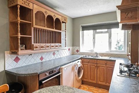 2 bedroom apartment for sale, Firgrove Court, Farnham, Surrey, GU9