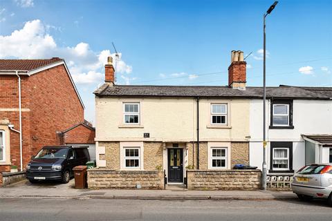 3 bedroom end of terrace house for sale, Malmesbury Road, Chippenham