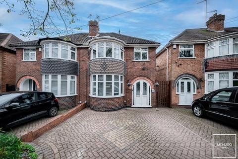 4 bedroom semi-detached house for sale, Grayswood Park Road, Quinton B32