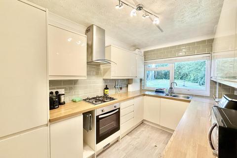 2 bedroom ground floor flat for sale, Haslemere Avenue, Christchurch BH23