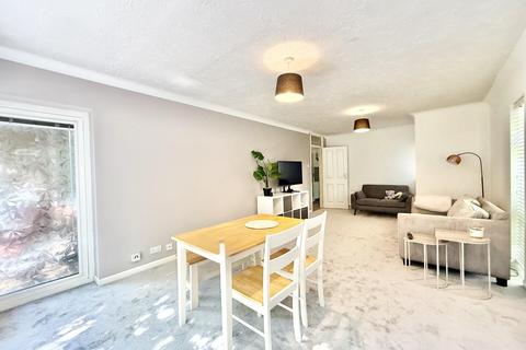 2 bedroom ground floor flat for sale, Haslemere Avenue, Christchurch BH23