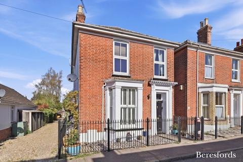 4 bedroom detached house for sale, Queen Street, Brightlingsea, CO7