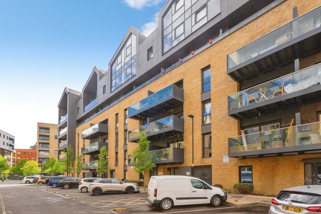 1 bedroom flat for sale