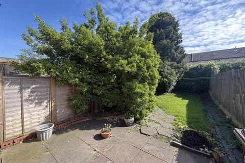2 bedroom terraced house for sale, Waterloo Street, Burton-On-Trent DE14