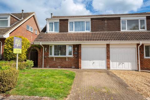 3 bedroom semi-detached house for sale, Hunters Close, Oakley, Basingstoke, RG23 7BG